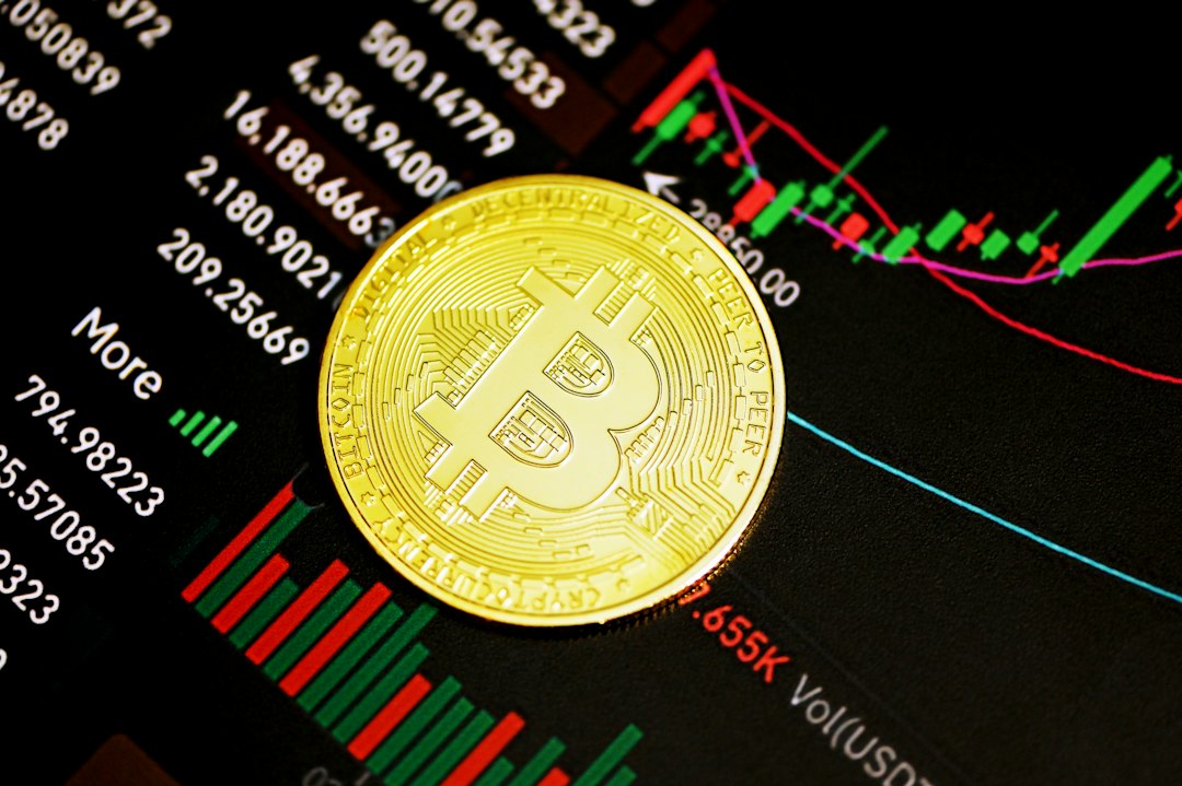 BTC ETFs see $636M outflow Oct 22, Oct net mixed